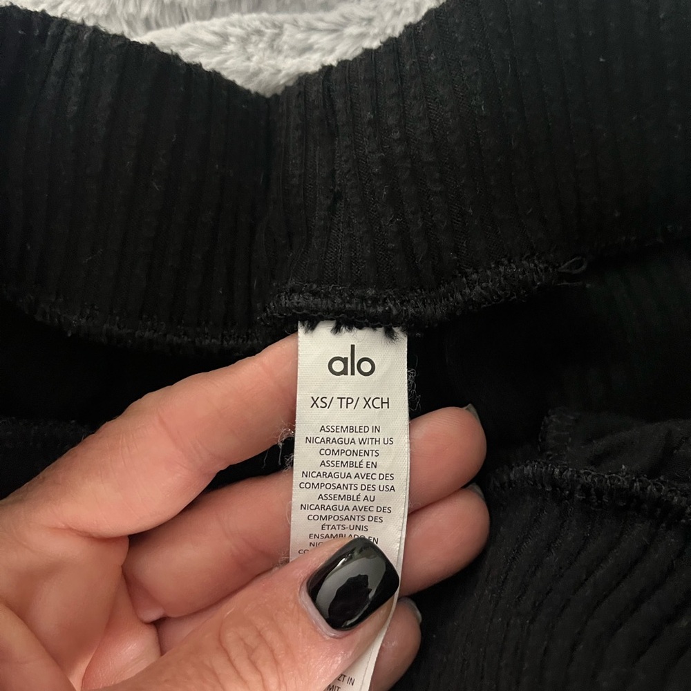 ALO MUSE SWEATPANTS - Picture 3 of 4